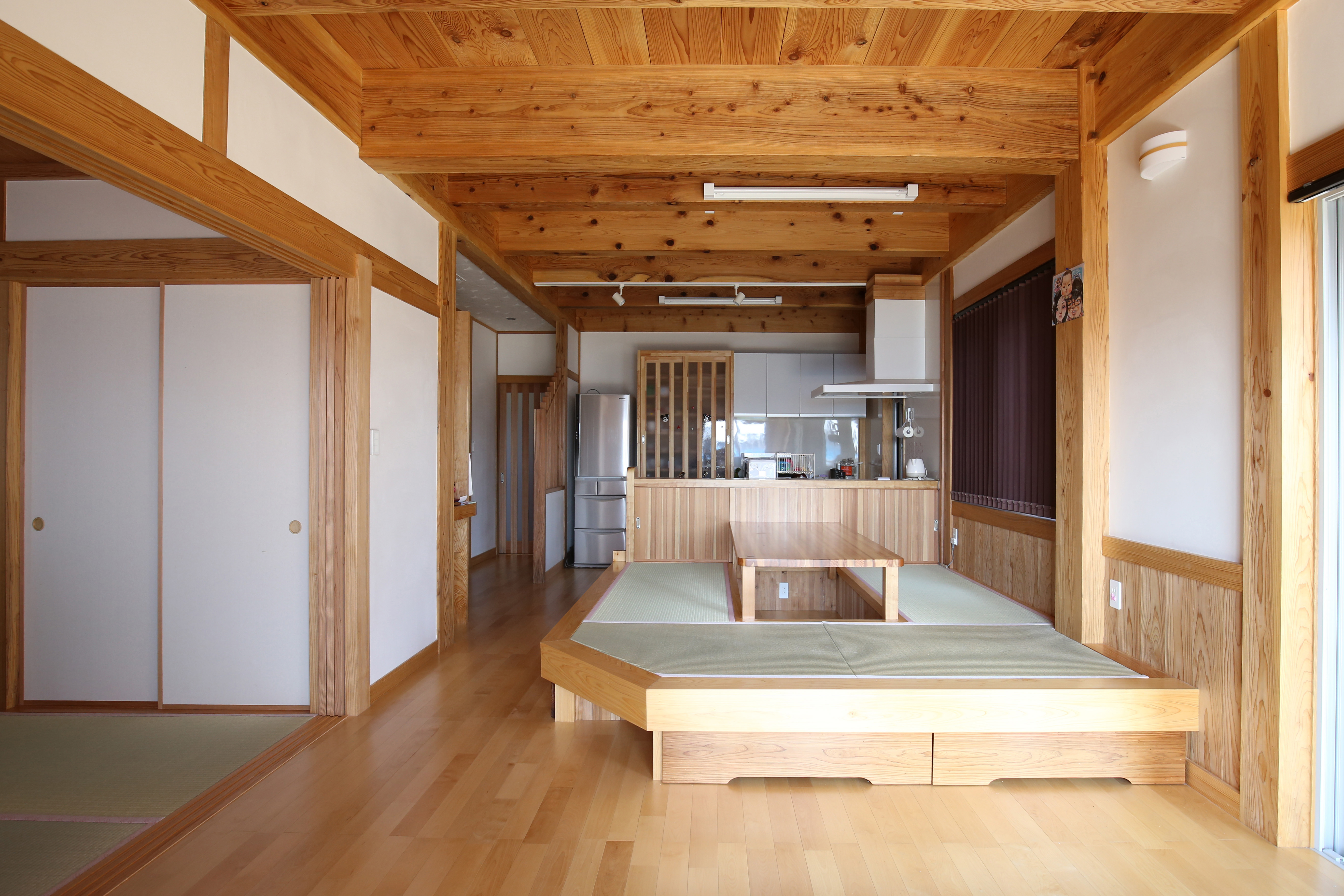 02－ご主人の一番のお気に入りの居間に畳コーナーのある家－福岡県朝倉市堤_1254-980.jpg