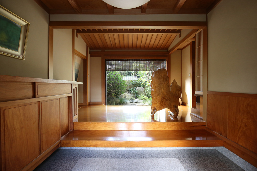 01－日本庭園を見ながら暮らす伝統的日本建築の家－福岡県福岡市早良区室見_2747-980.jpg